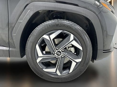 Certified 2024 Hyundai Tucson Limited AWD/4WD image 11
