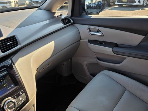 Used 2016 Honda Odyssey EX-L image 43