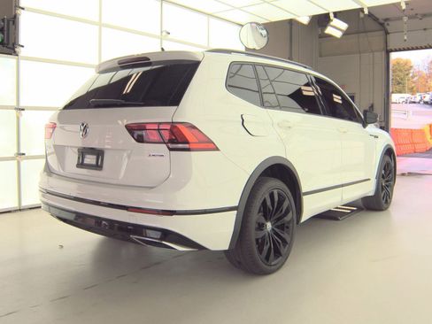 Used 2020 Volkswagen Tiguan SE R-Line w/ 3rd Row Seat Package image 6