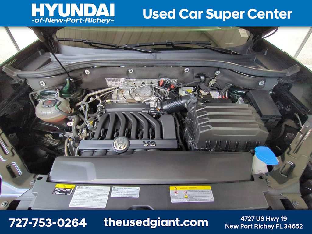 Used 2021 Volkswagen Atlas SEL R-Line FWD image 14