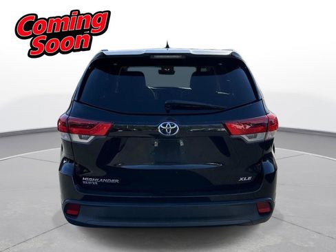 Used 2018 Toyota Highlander XLE image 7