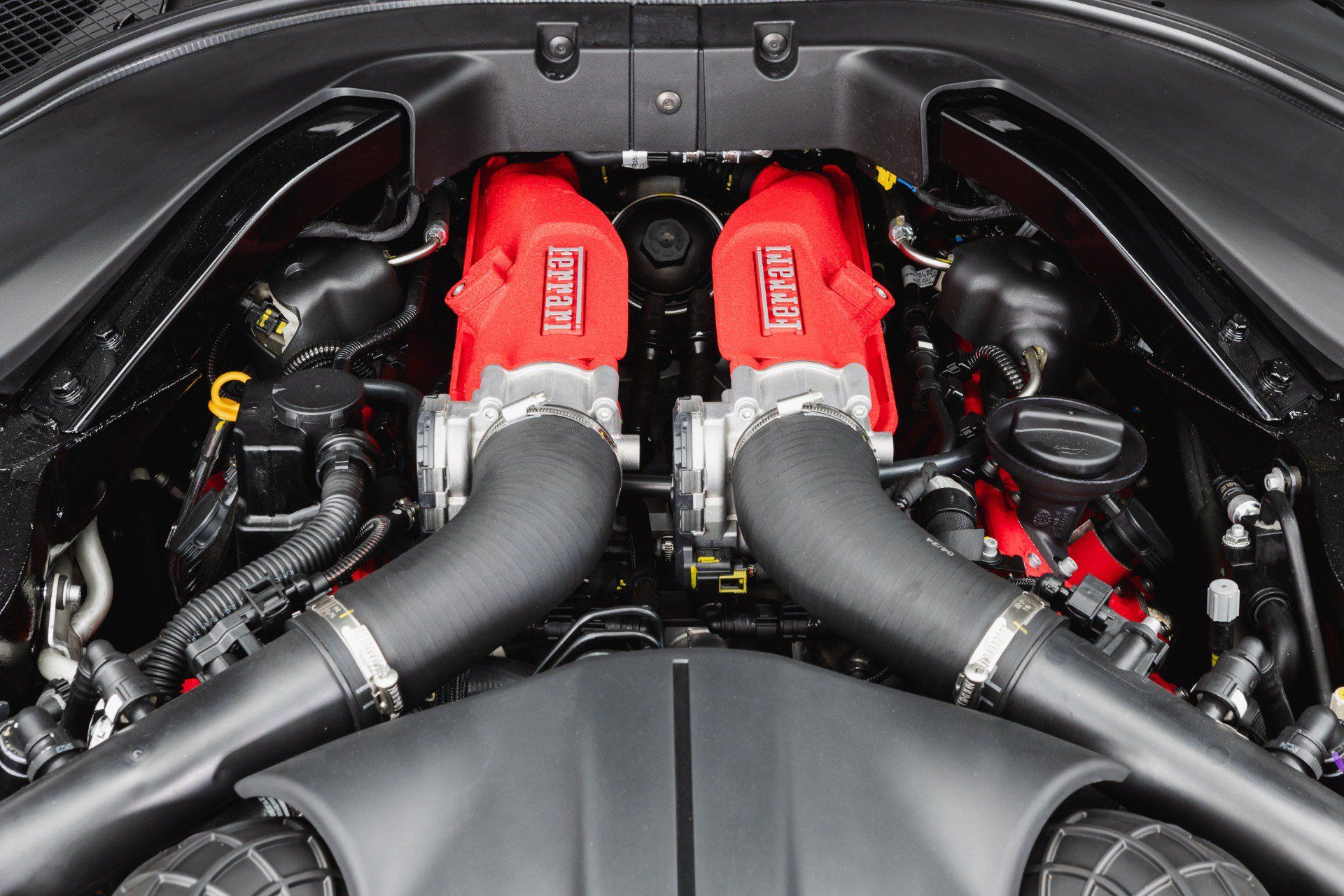 Certified 2024 Ferrari Roma Spider RWD image 99