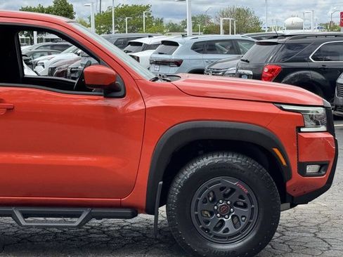 Used 2025 Nissan Frontier PRO-4X AWD/4WD image 6