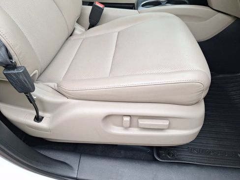 Used 2018 Honda Ridgeline RTL-T image 33