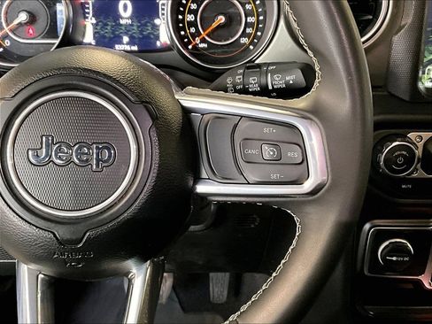 Used 2023 Jeep Wrangler Unlimited Sahara AWD/4WD image 25