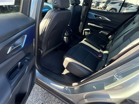 New 2026 Chevrolet Equinox EV LT image 17