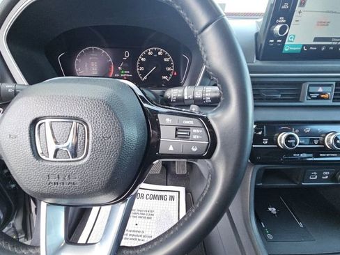 Certified 2023 Honda Pilot Touring image 23