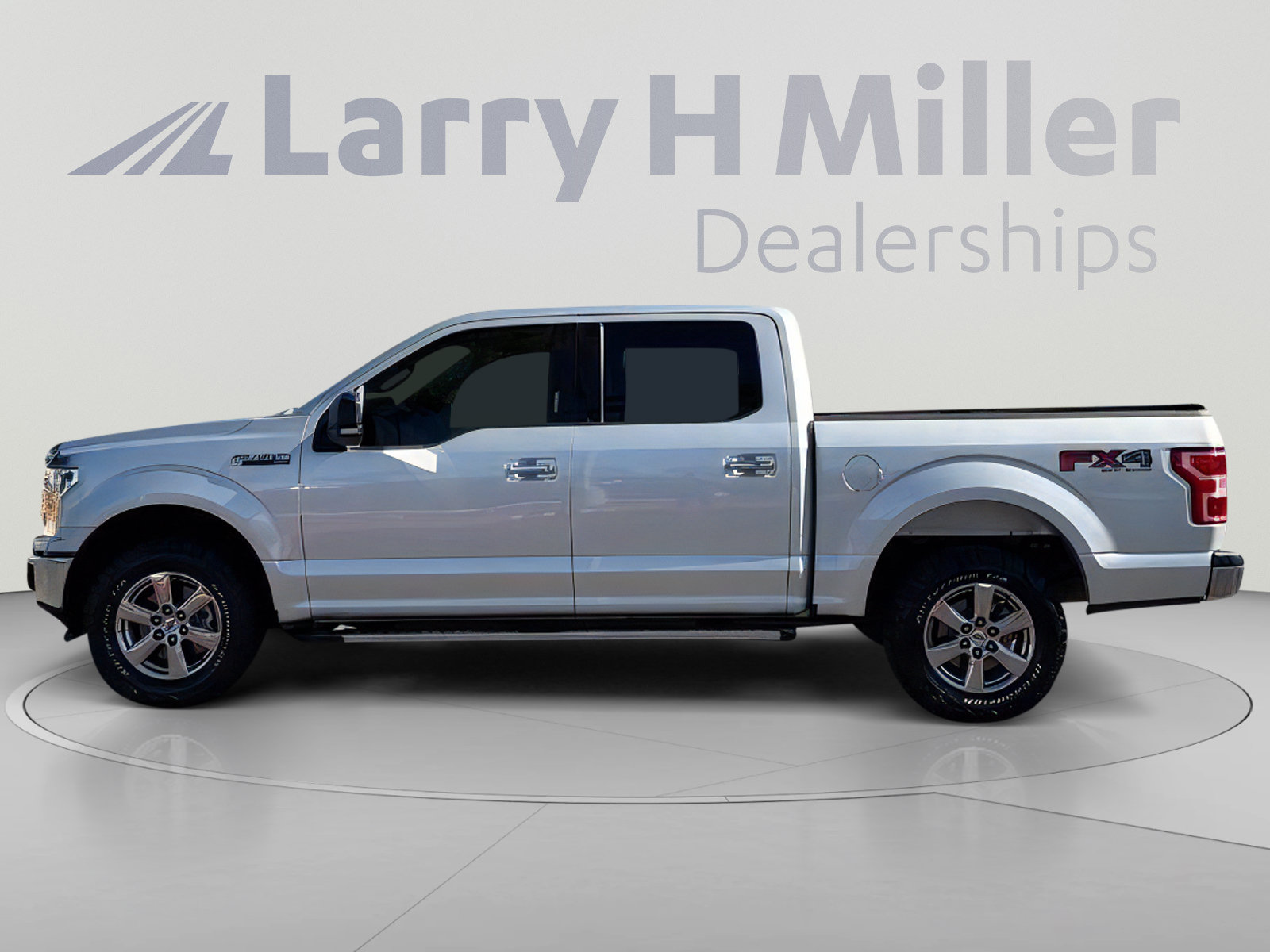Used 2018 Ford F150 XLT w/ Equipment Group 302A Luxury AWD/4WD image 2