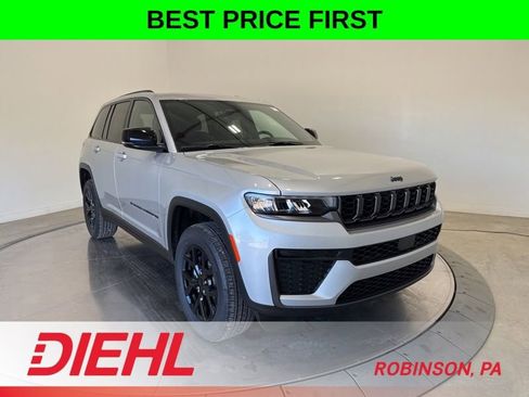 New 2026 Jeep Grand Cherokee Altitude AWD/4WD image 1