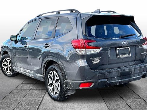 Used 2023 Subaru Forester Premium image 2