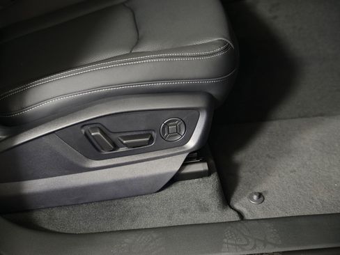 New 2026 Audi Q8 Premium Plus image 10