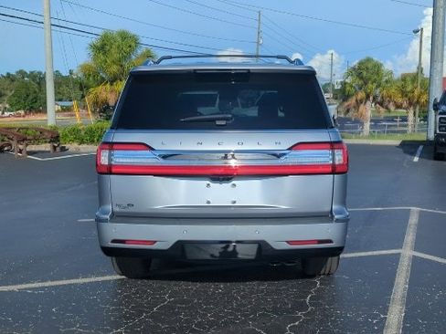 Used 2021 Lincoln Navigator Reserve w/ Luxury Package image 11