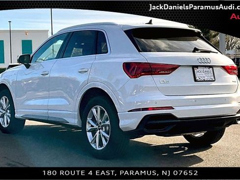 New 2025 Audi Q3 2.0T Premium image 3