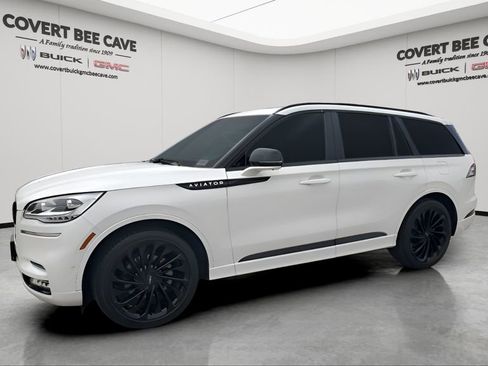 Used 2023 Lincoln Aviator Reserve w/ Equipment Group 201A image 4