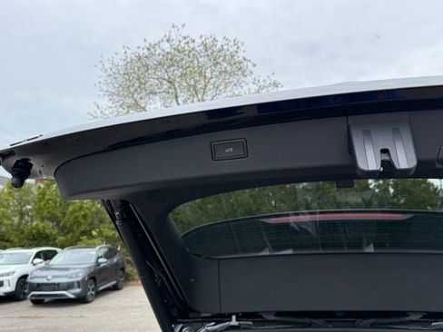 New 2026 Volkswagen Tiguan SE AWD/4WD image 9