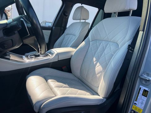 Used 2024 BMW X5 M60i AWD/4WD image 32
