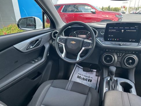 Used 2025 Chevrolet Blazer LT image 12