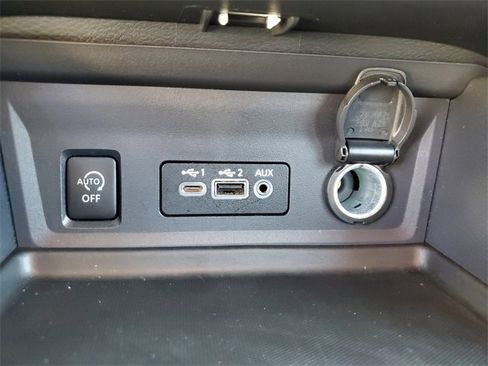 Used 2025 Nissan Sentra SV image 21