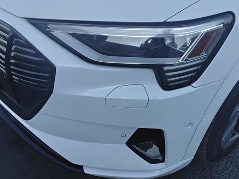 Certified 2023 Audi e-tron Premium w/ Convenience Plus Package image 6