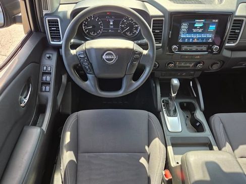 Used 2022 Nissan Frontier SV AWD/4WD image 13