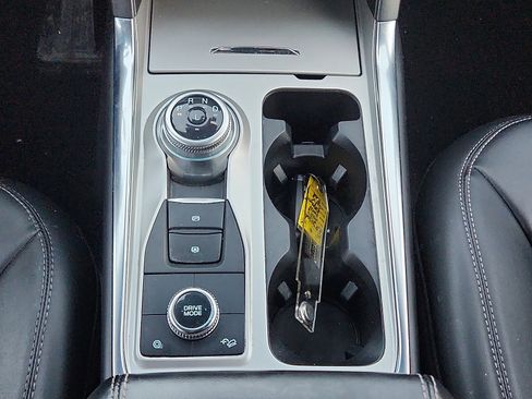 Used 2023 Ford Explorer XLT w/ Equipment Group 202A image 19