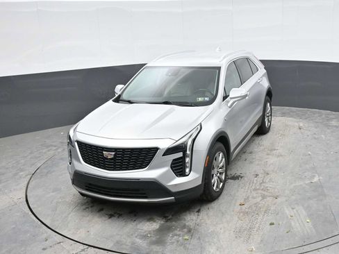 Used 2019 Cadillac XT4 Premium Luxury w/ Enhanced Visibility Package AWD/4WD image 15