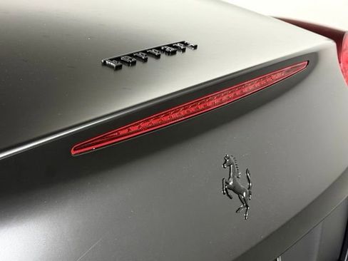 Used 2014 Ferrari California RWD image 17