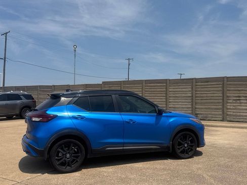 Used 2021 Nissan Kicks SR FWD image 22
