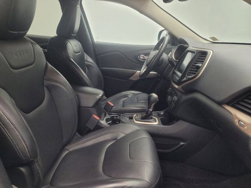 Used 2018 Jeep Cherokee Limited AWD/4WD image 21