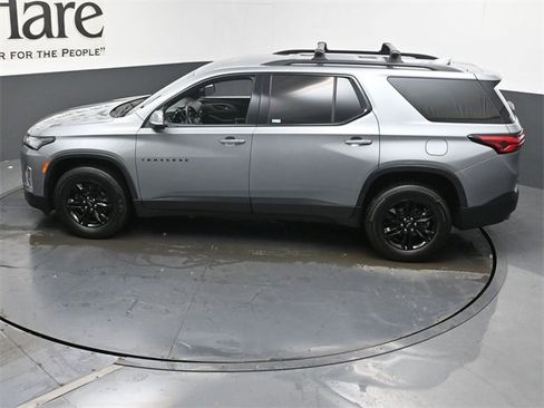 Used 2023 Chevrolet Traverse LT image 43