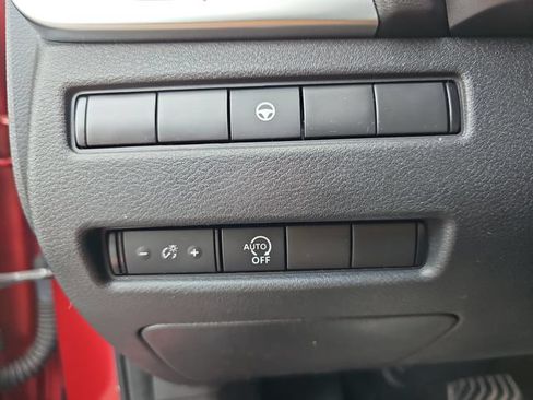 Used 2023 Nissan Rogue SV AWD/4WD image 22
