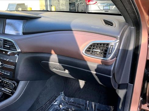 Certified 2017 INFINITI QX30 Premium w/ Navigation Package image 26