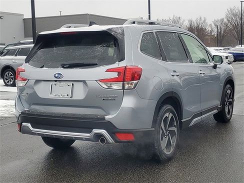 Used 2024 Subaru Forester Touring w/ Pop Package 2 image 7
