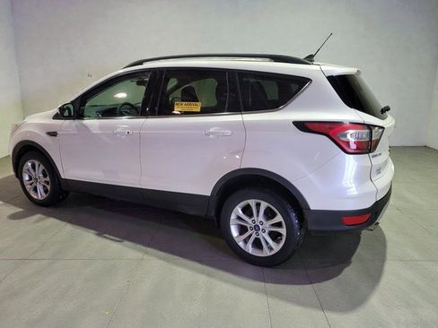 Used 2018 Ford Escape SE w/ SE SYNC Package image 19