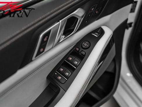 Used 2024 BMW X5 M60i image 22