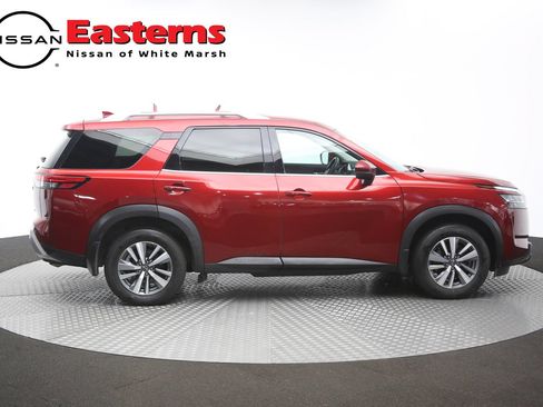 Used 2023 Nissan Pathfinder SL w/ Lighting Package (N92) AWD/4WD image 40