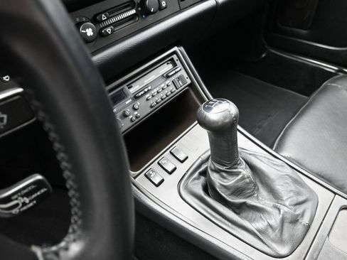 Used 1990 Porsche 944 Cabriolet image 15