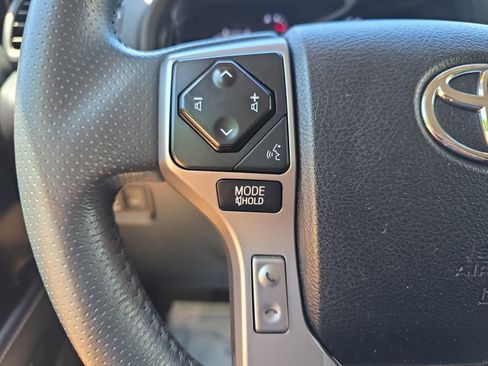 Used 2022 Toyota 4Runner SR5 Premium w/ Moonroof Package RWD image 19