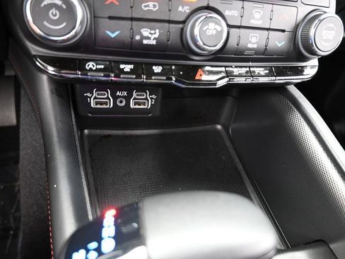 Used 2023 Dodge Durango GT image 26