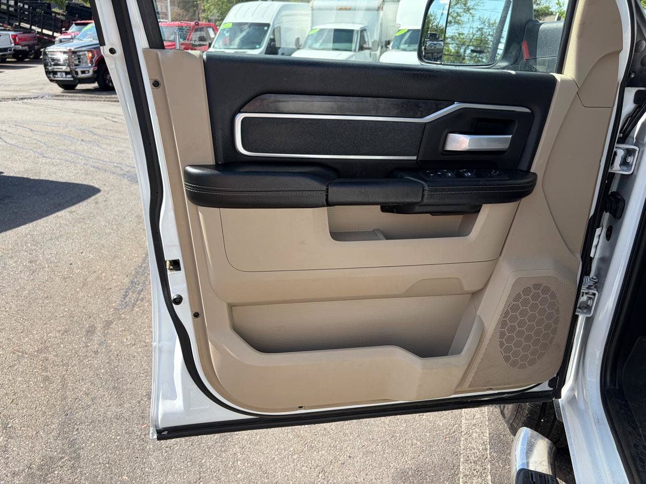 Used 2022 RAM 3500 Big Horn AWD/4WD image 21