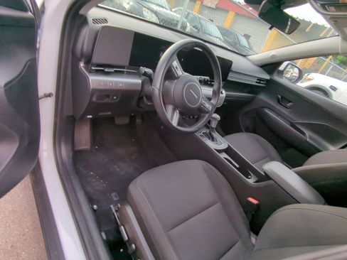 Used 2025 Hyundai Kona SEL AWD/4WD image 7