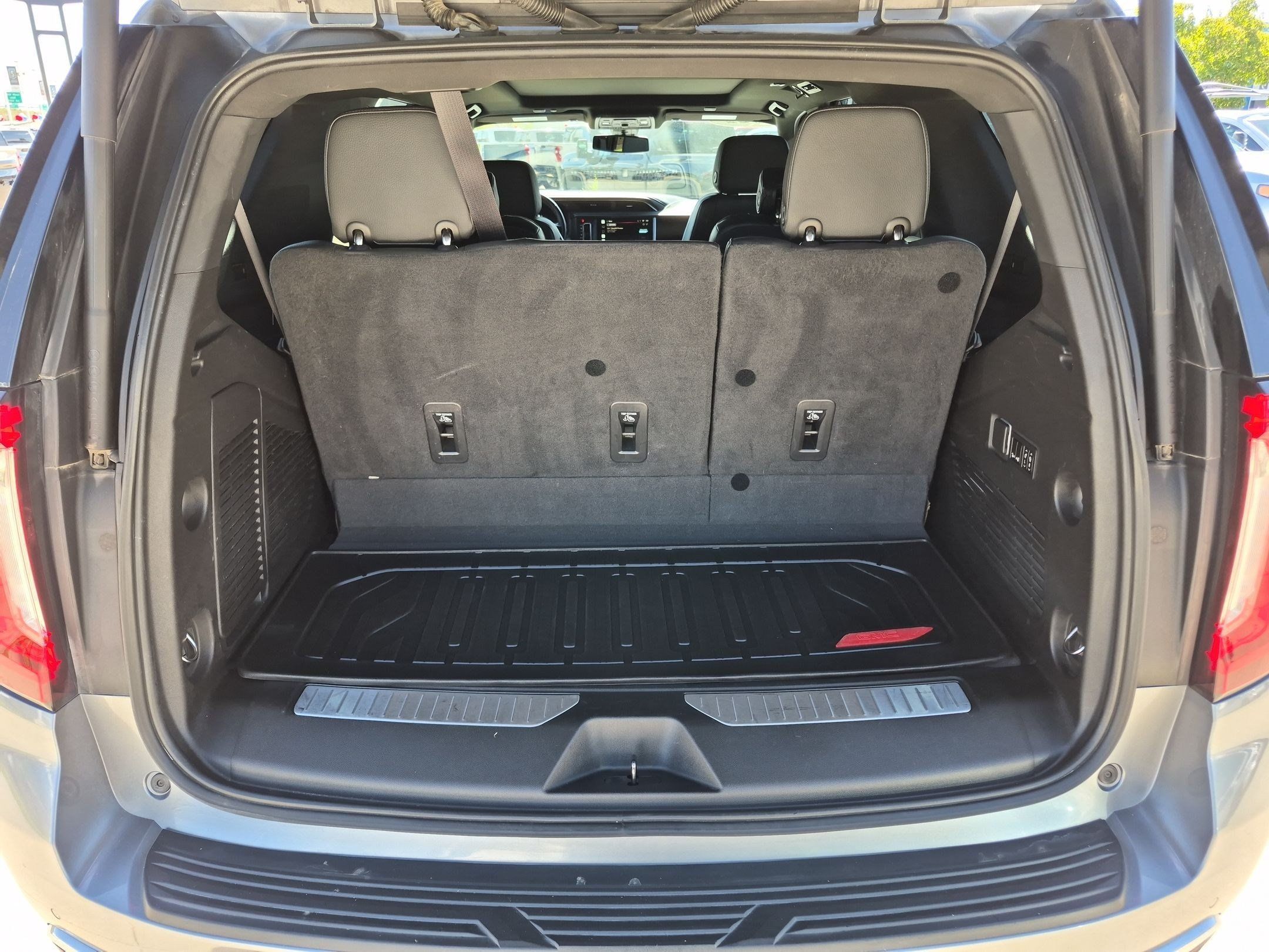 Used 2022 GMC Yukon Denali AWD/4WD image 32