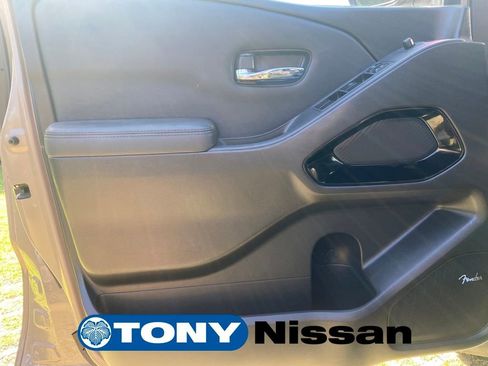 Used 2022 Nissan Frontier Pro-X w/ Pro-X Premium Package image 32