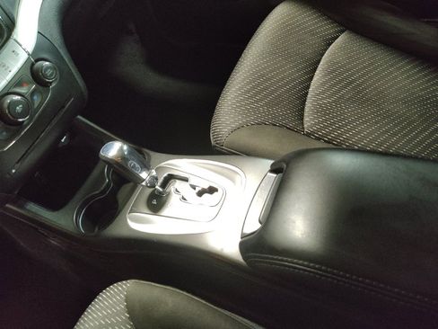 Used 2020 Dodge Journey SE w/ SE Popular Equipment Group FWD image 26