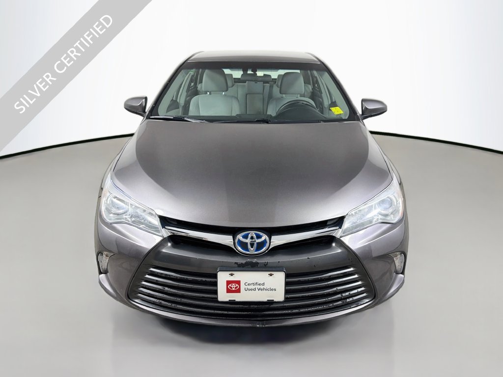 Used 2017 Toyota Camry LE FWD image 2
