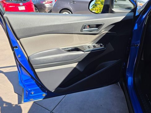 Used 2020 Toyota C-HR Limited image 28