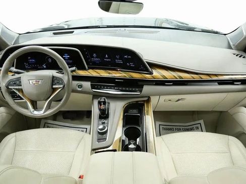 Used 2021 Cadillac Escalade Premium Luxury Platinum AWD/4WD image 40