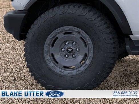 New 2025 Ford Bronco Outer Banks w/ Sasquatch Package image 9