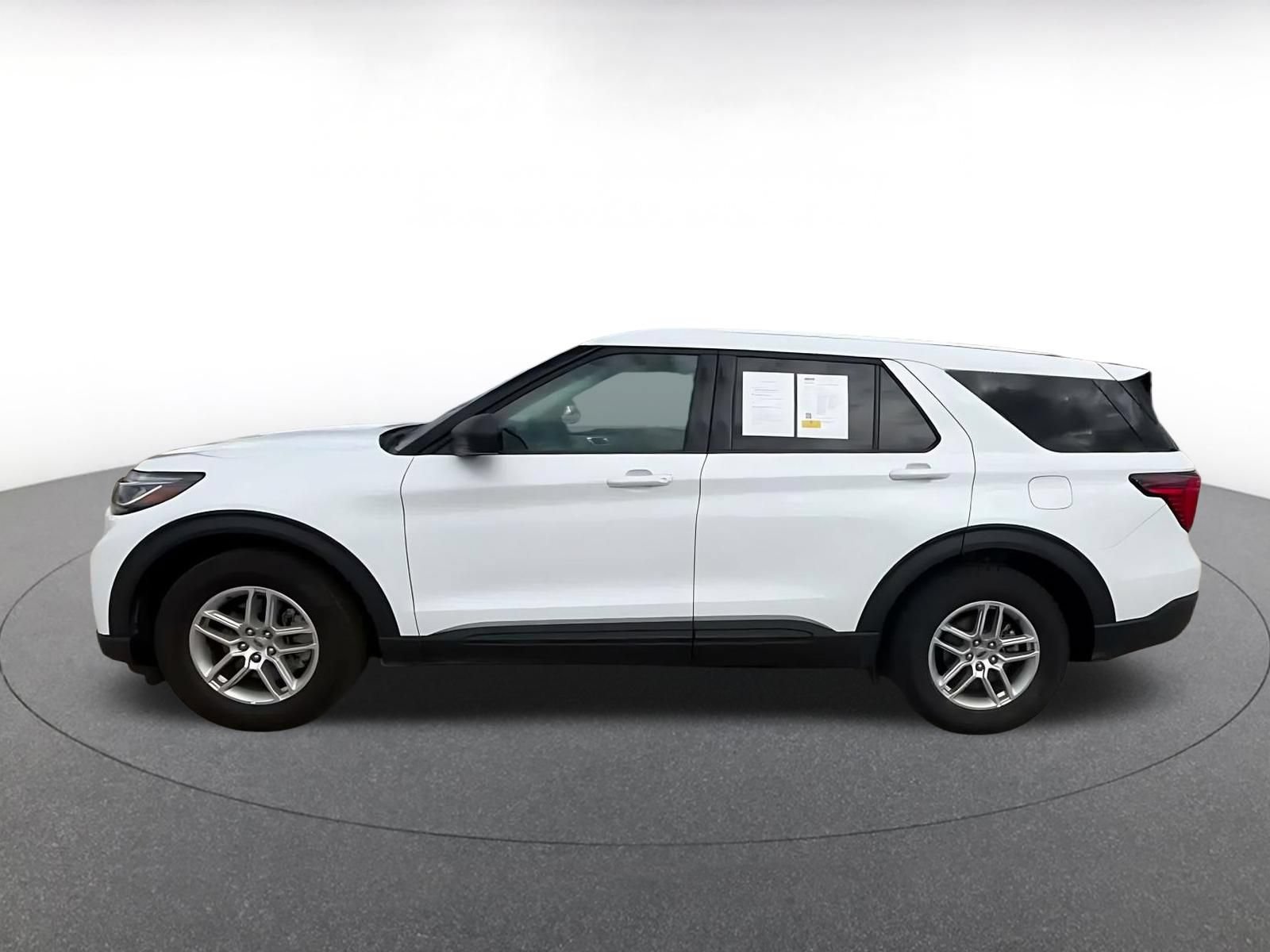 Used 2026 Ford Explorer Active RWD image 8