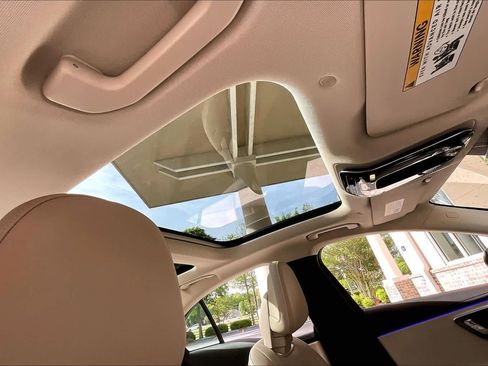 Used 2025 Mercedes-Benz E 450 4MATIC Sedan image 14